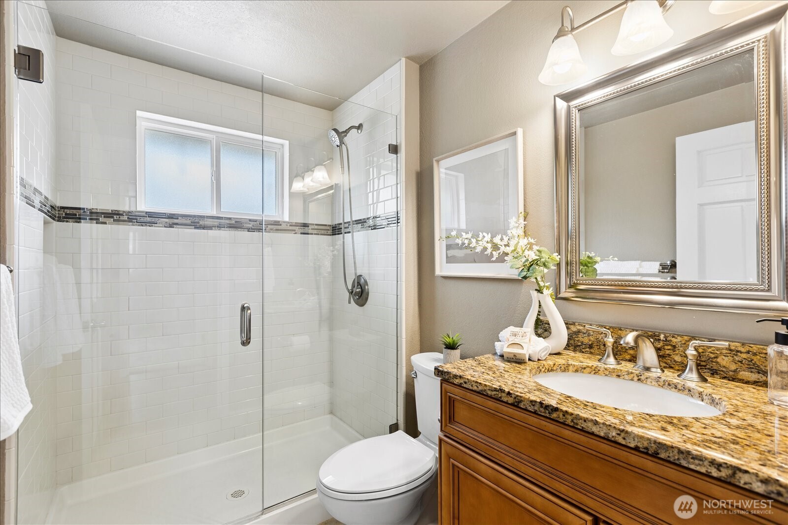 18015 12th Avenue NE, Shoreline, WA 98155