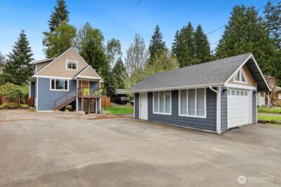 2122 N 128th Street , Seattle, WA 98133 - Photo 2