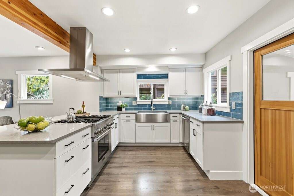 2122 N 128th Street , Seattle, WA 98133