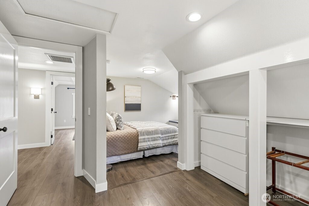 2122 N 128th Street , Seattle, WA 98133