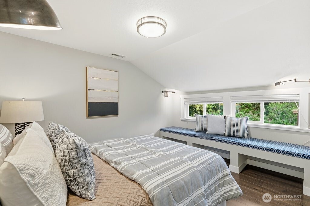 2122 N 128th Street , Seattle, WA 98133