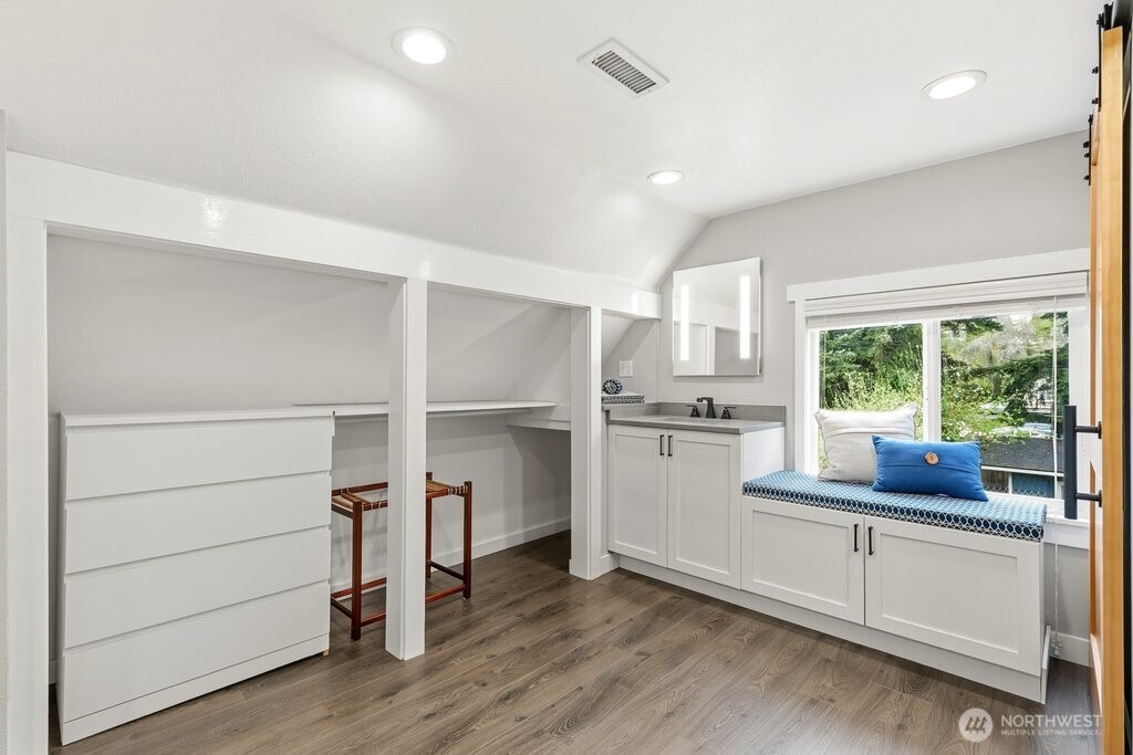 2122 N 128th Street , Seattle, WA 98133