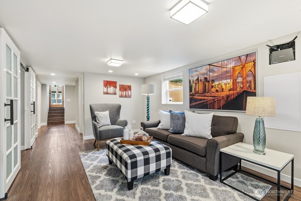 2122 N 128th Street , Seattle, WA 98133