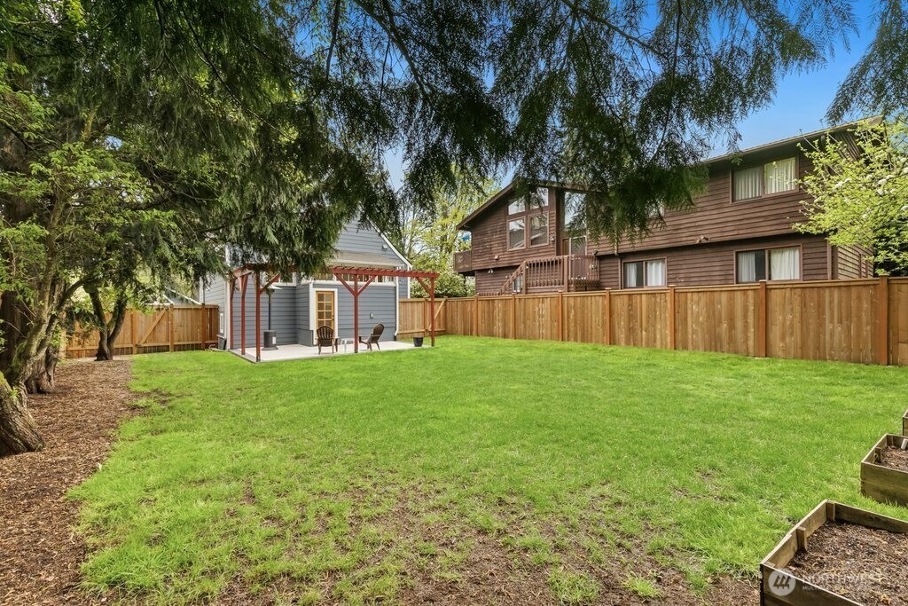 2122 N 128th Street , Seattle, WA 98133