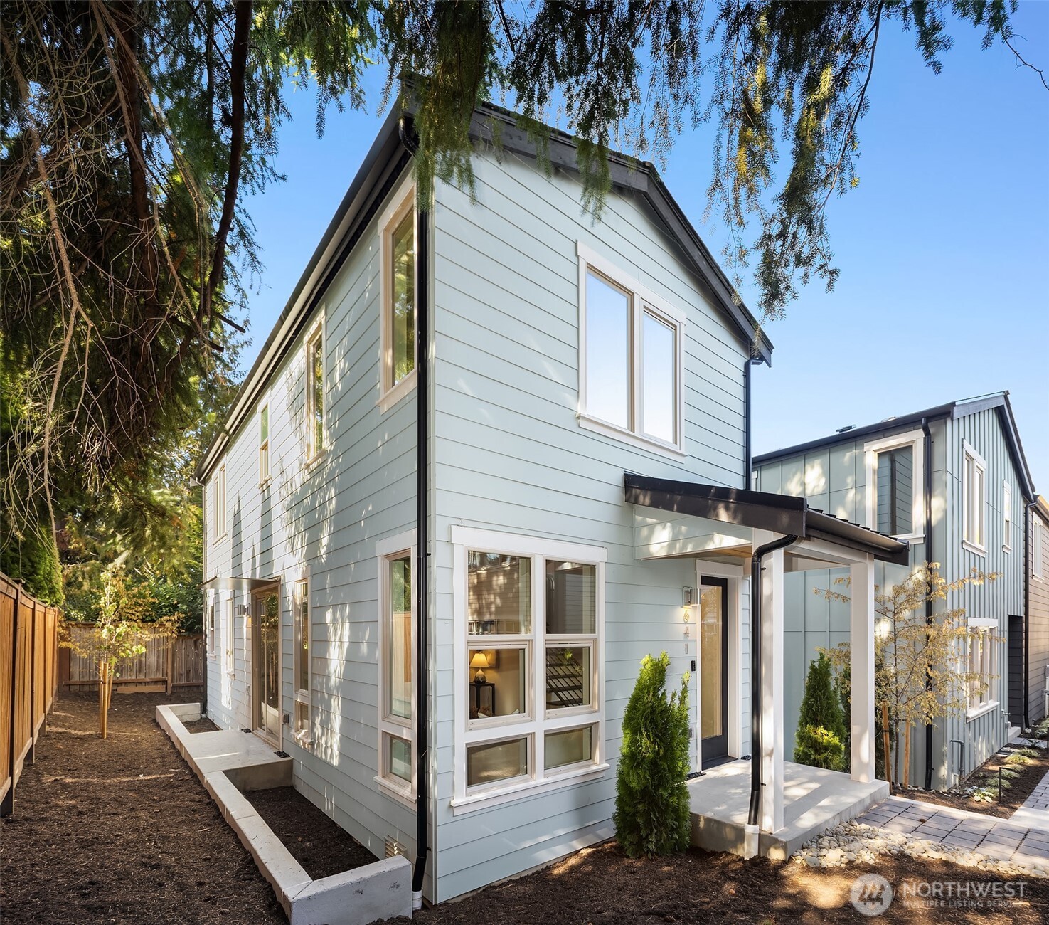641 18th Avenue W, Kirkland, WA 98033