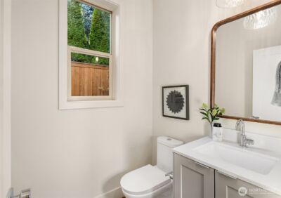 641 18th Avenue W, Kirkland, WA 98033 - Photo 16