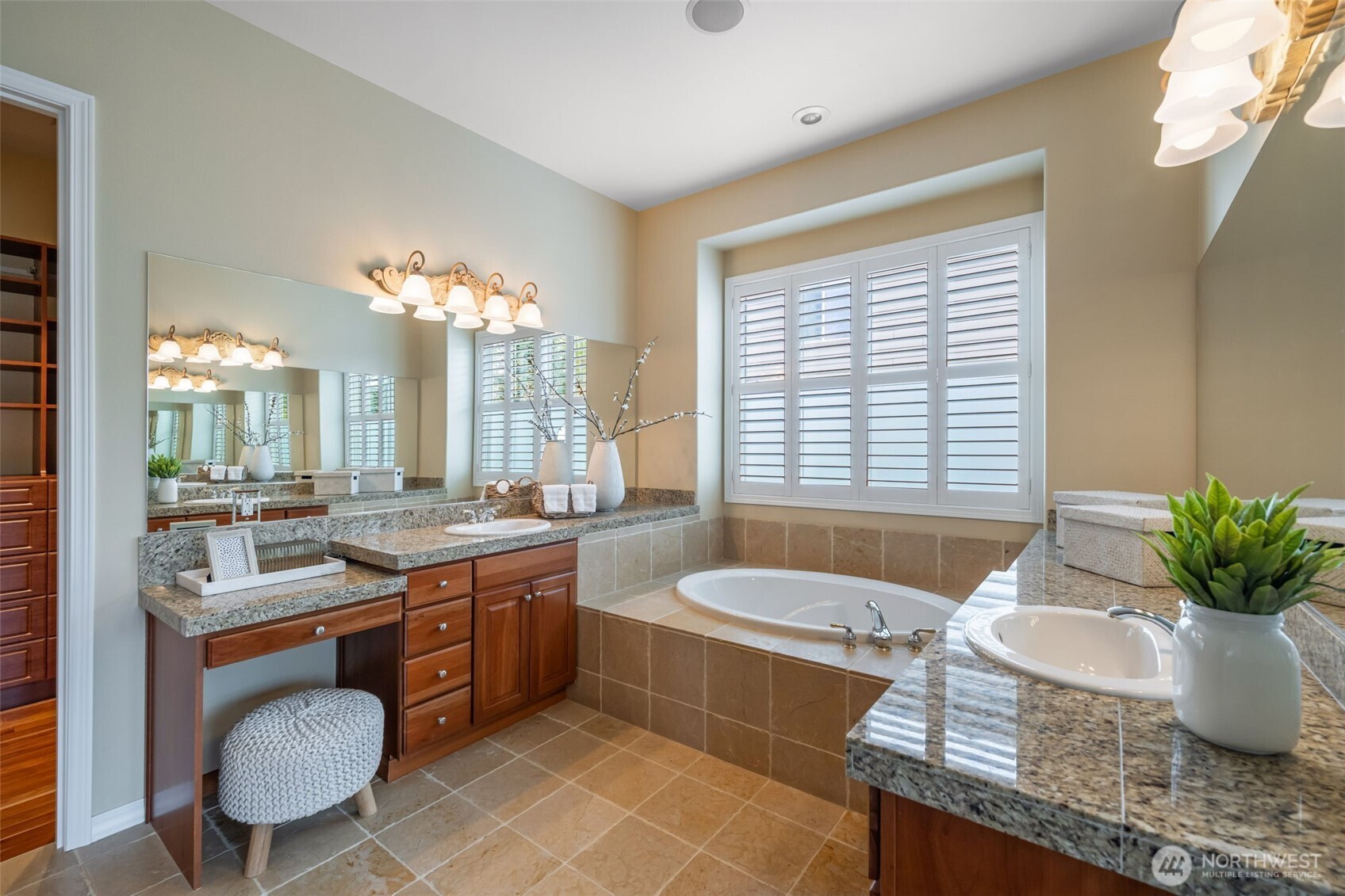 12428 NE 232nd Terrace , Redmond, WA 98053