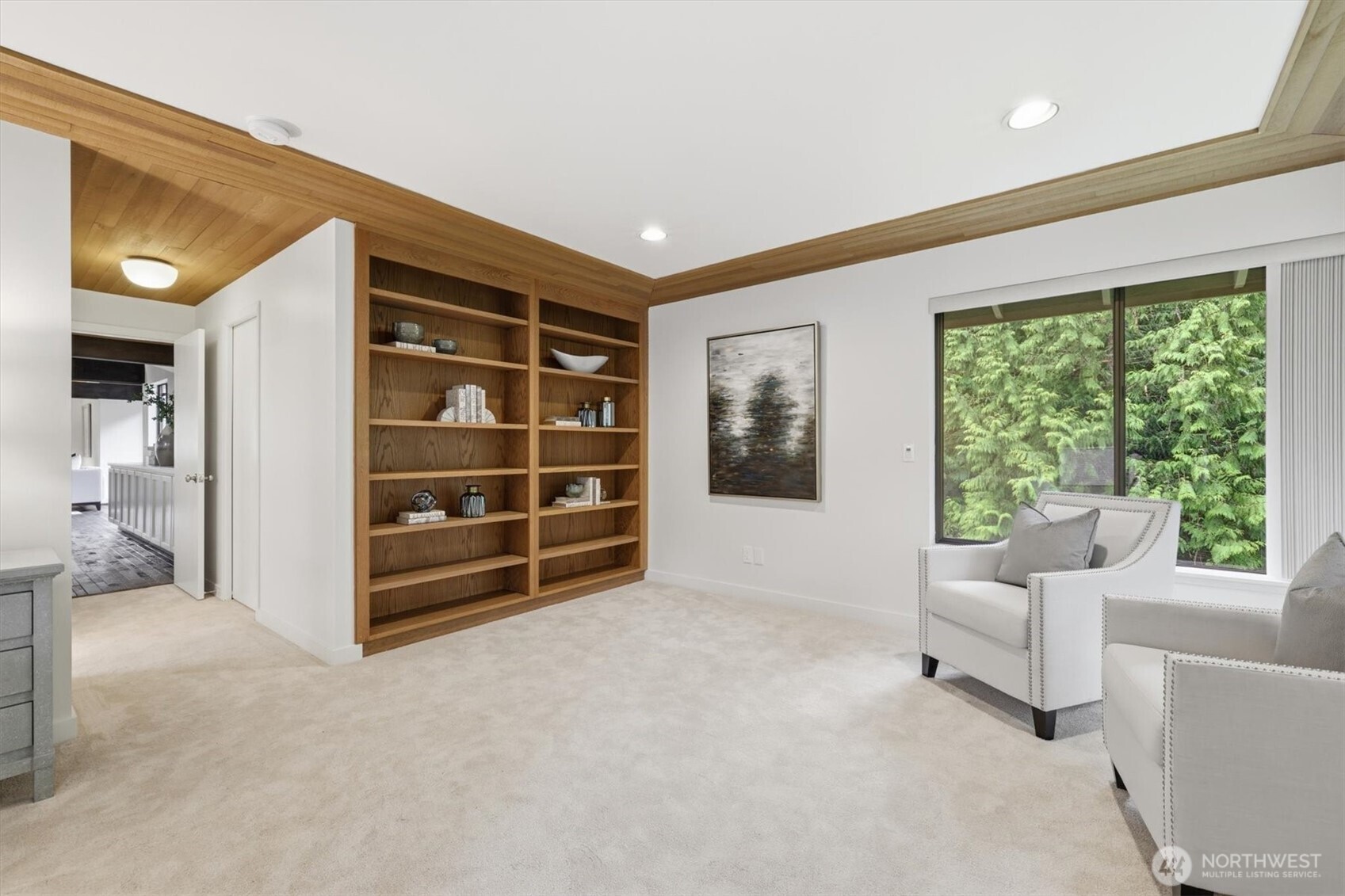 3531 NE 166th Street , Lake Forest Park, WA 98155-5424