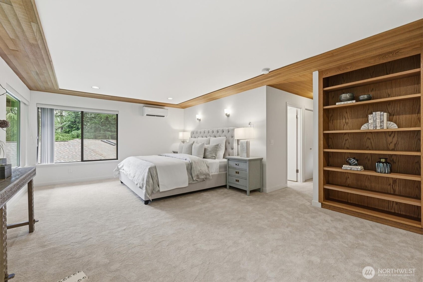 3531 NE 166th Street , Lake Forest Park, WA 98155-5424