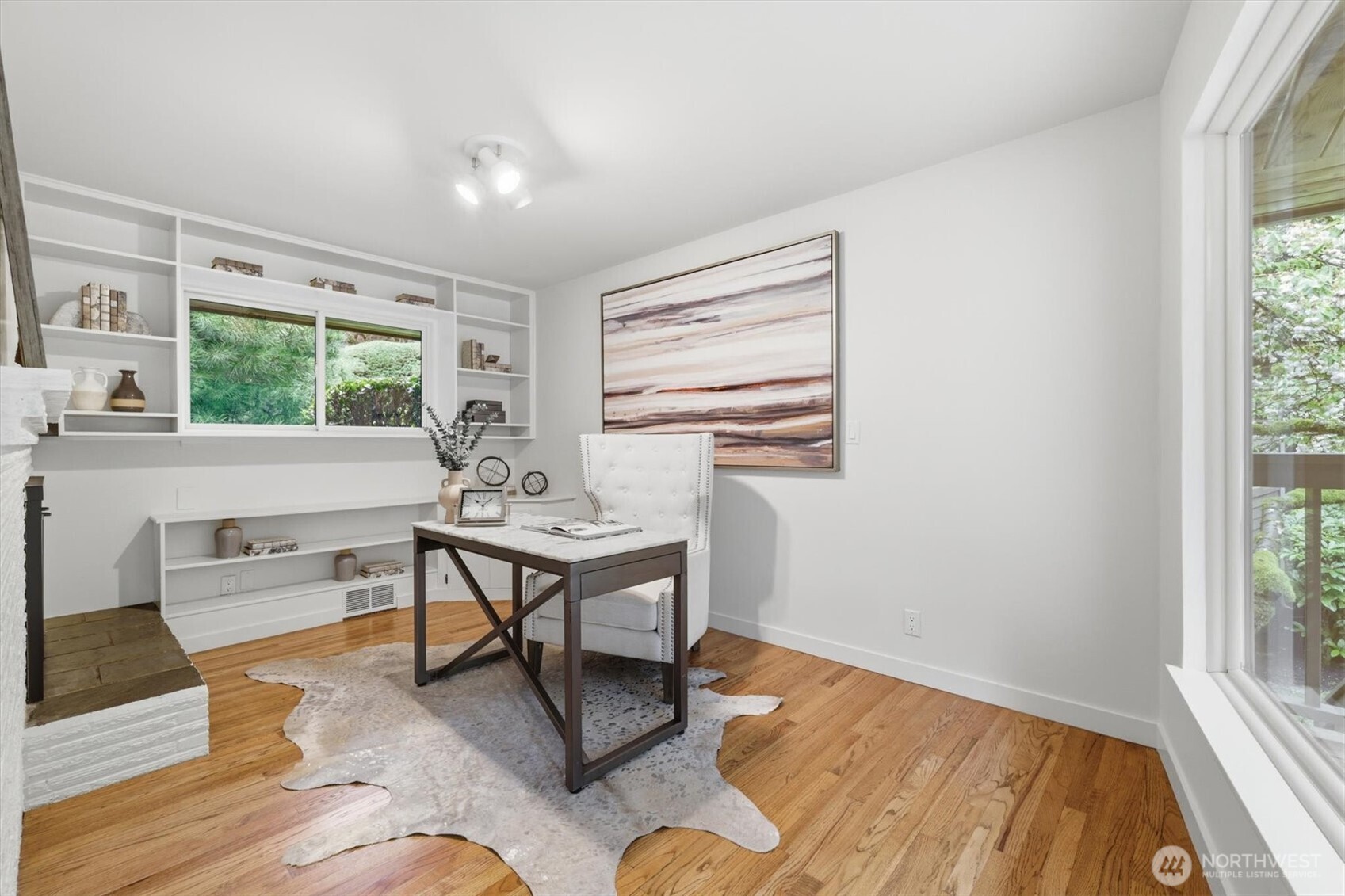3531 NE 166th Street , Lake Forest Park, WA 98155-5424