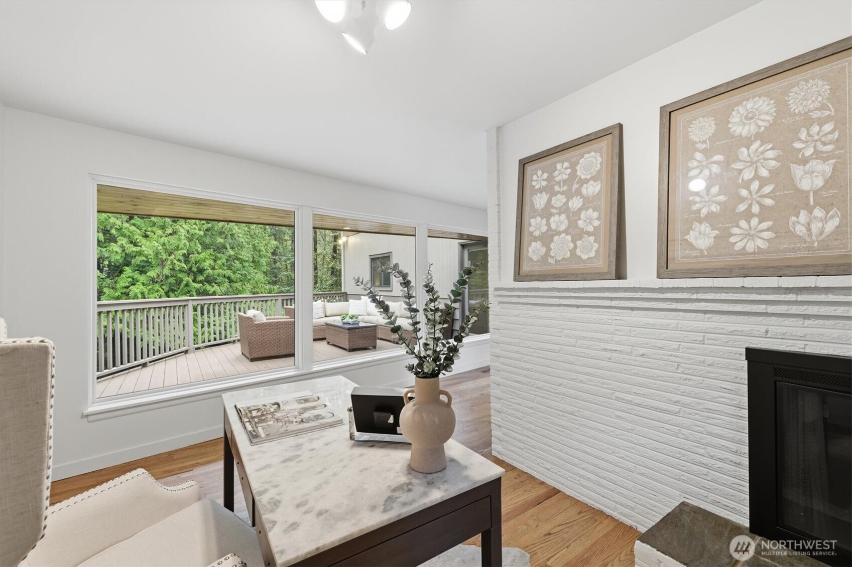 3531 NE 166th Street , Lake Forest Park, WA 98155-5424