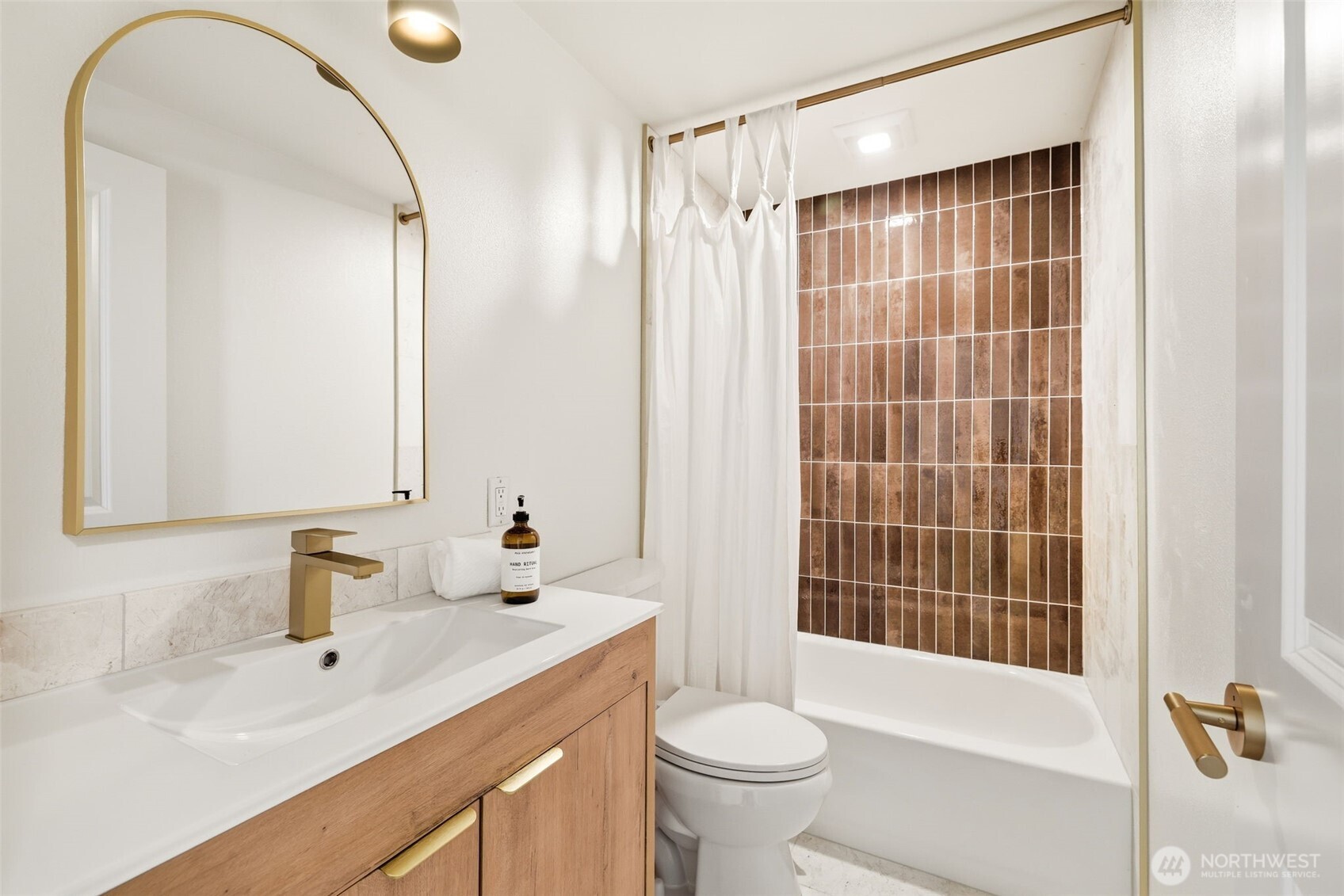 7702 54th Avenue NW, Gig Harbor, WA 98335