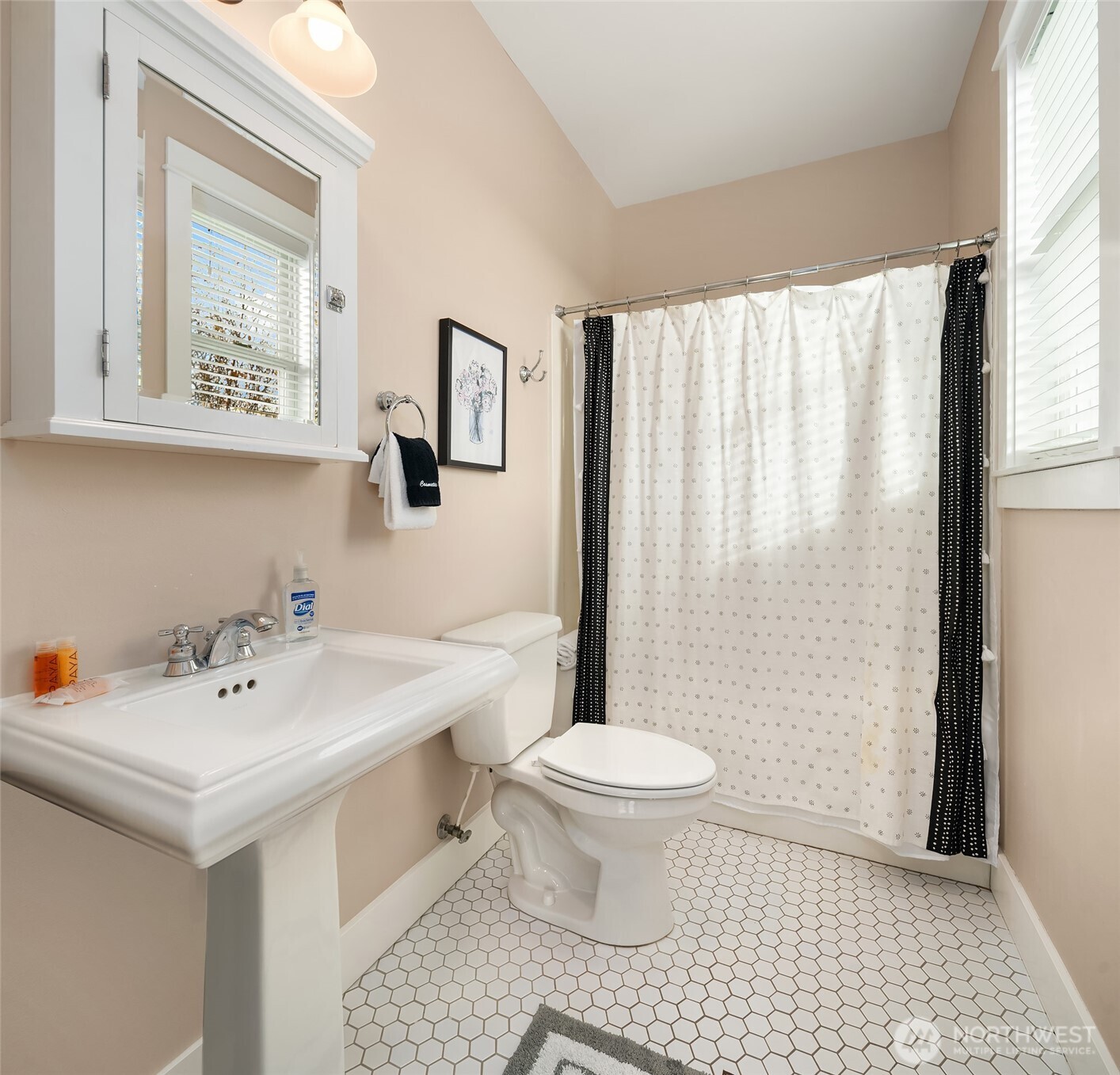 24 Float Lane , Pacific Beach, WA 98571
