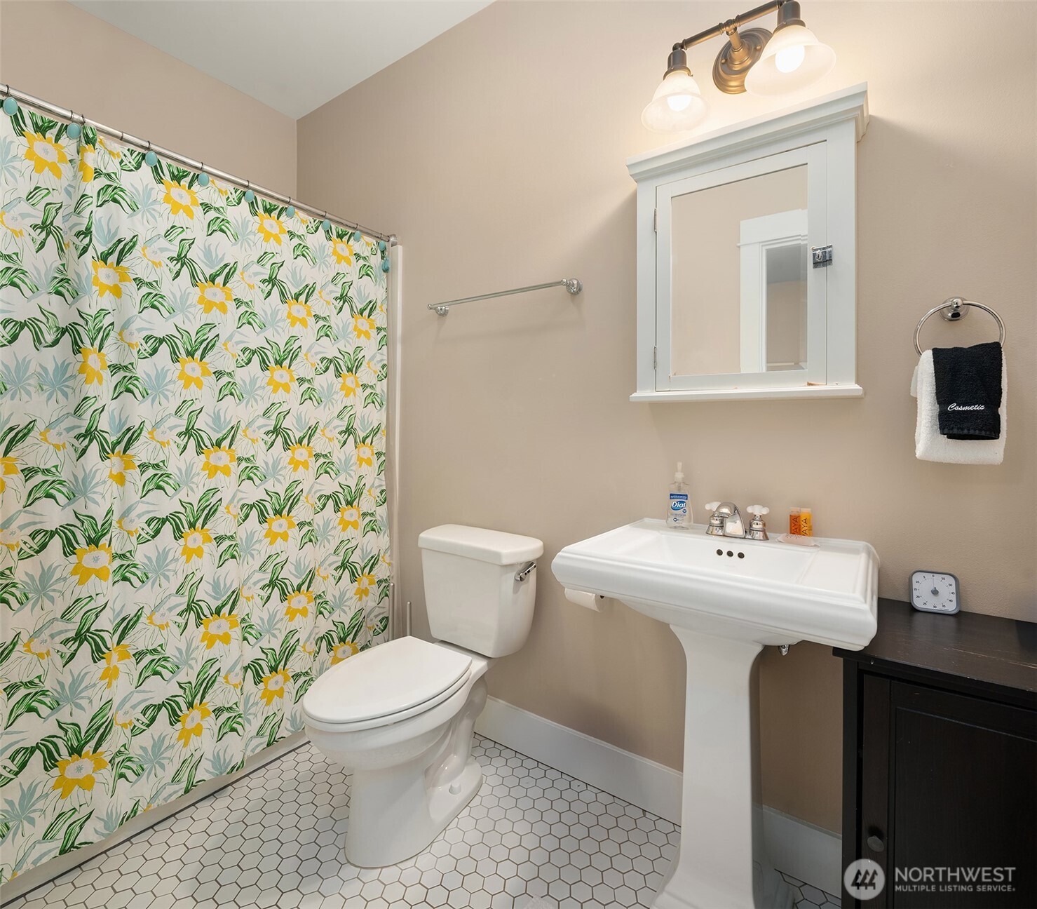 24 Float Lane , Pacific Beach, WA 98571