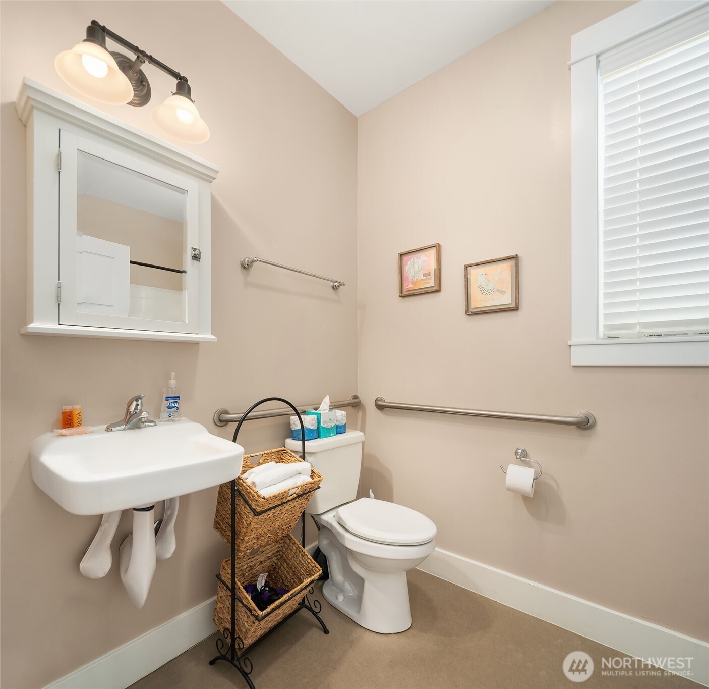 24 Float Lane , Pacific Beach, WA 98571