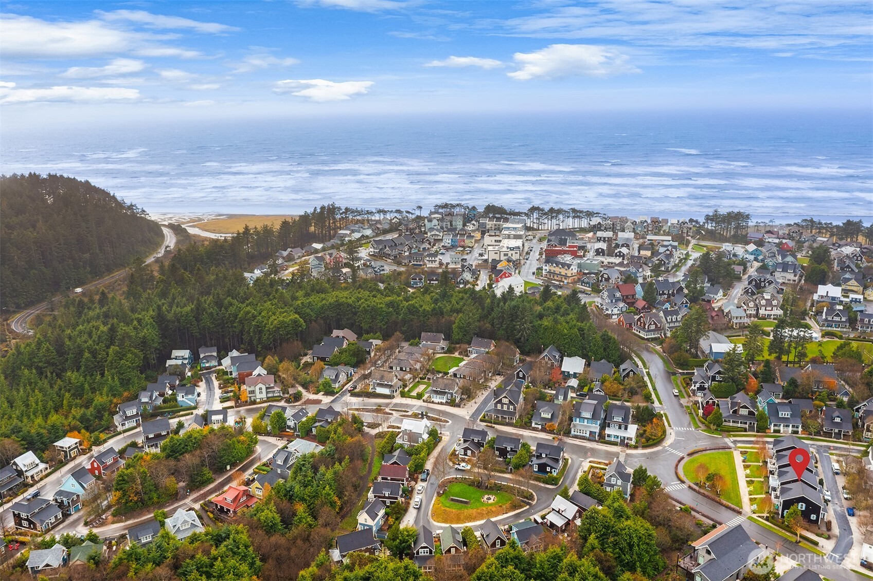 24 Float Lane , Pacific Beach, WA 98571