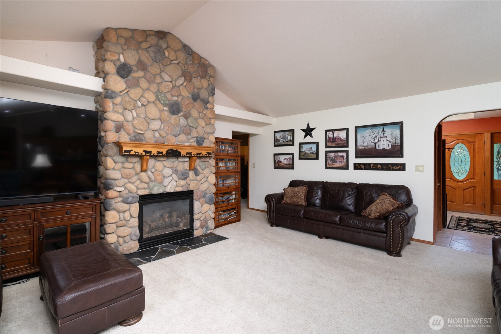 7492 Russell Road , Concrete, WA 98237