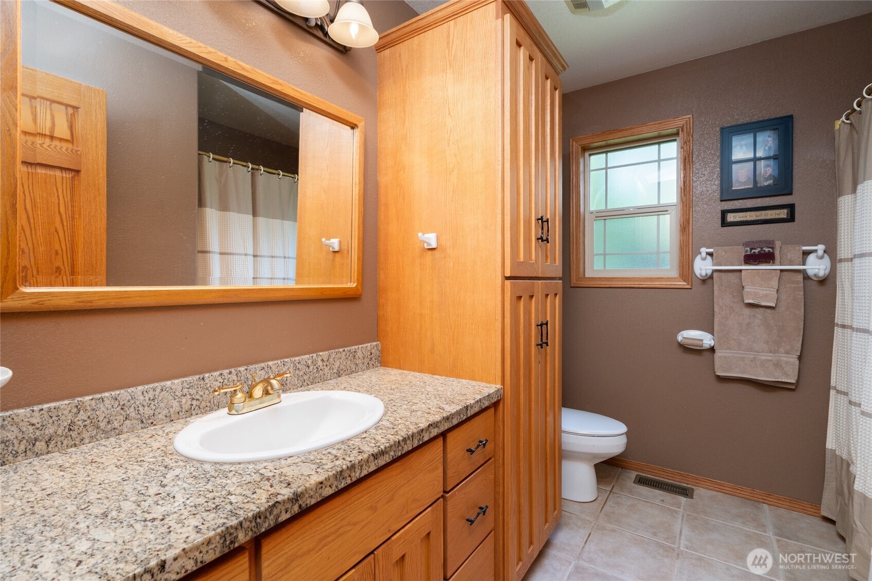 7492 Russell Road , Concrete, WA 98237