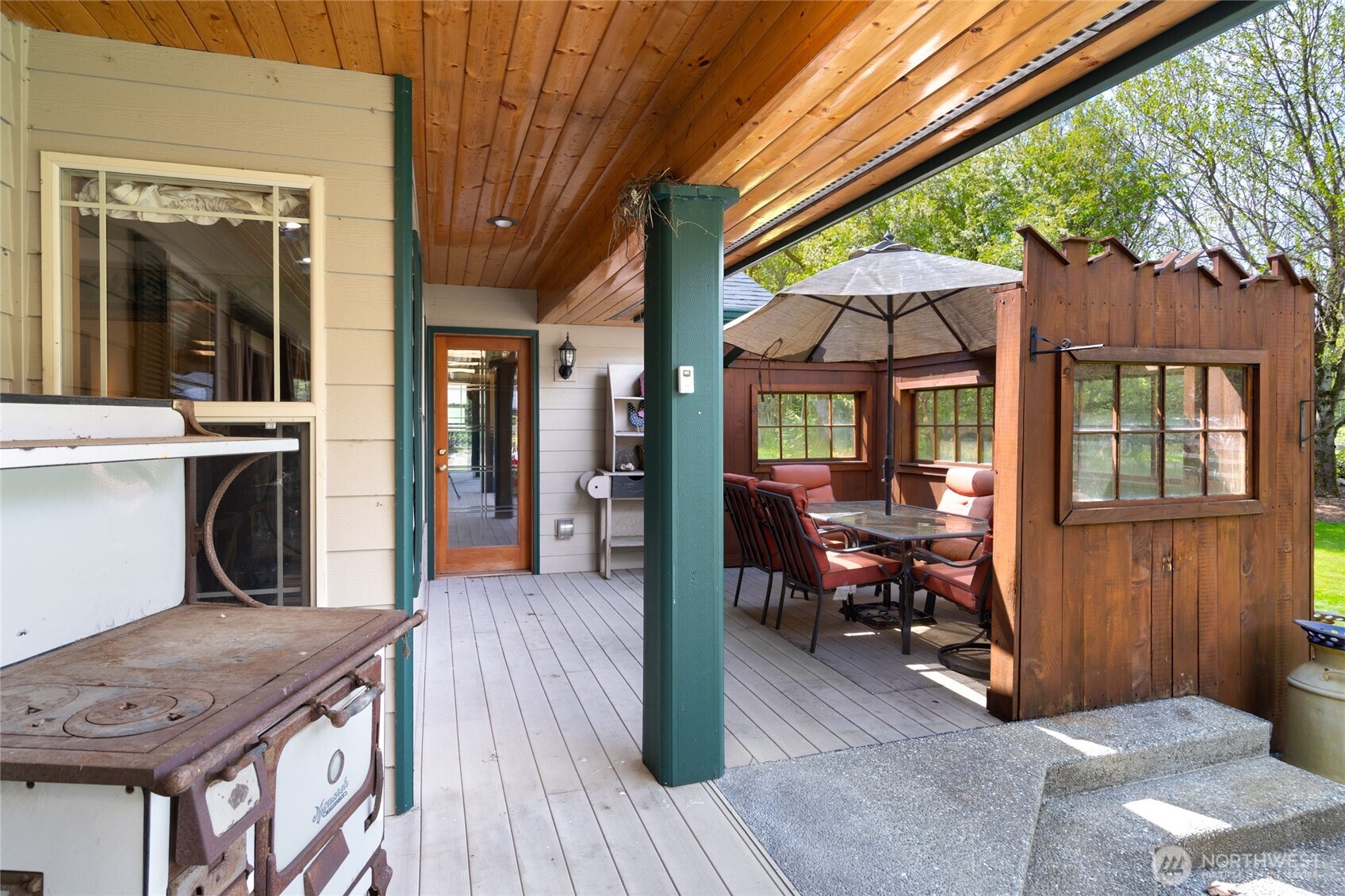 7492 Russell Road , Concrete, WA 98237