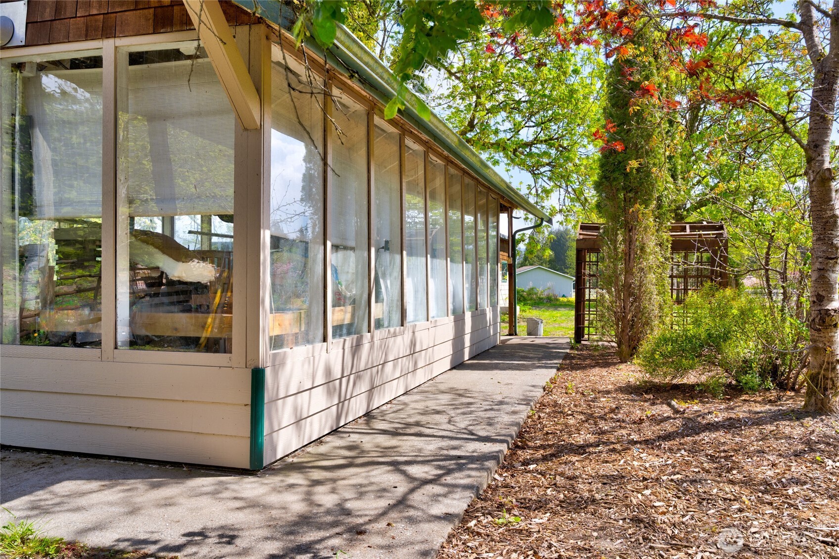 7492 Russell Road , Concrete, WA 98237