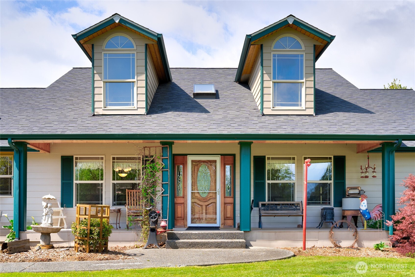 7492 Russell Road , Concrete, WA 98237