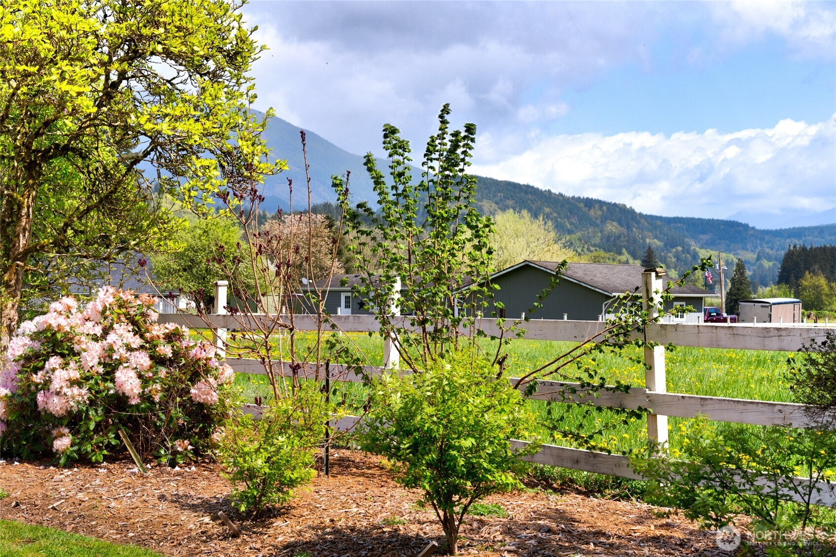 7492 Russell Road , Concrete, WA 98237