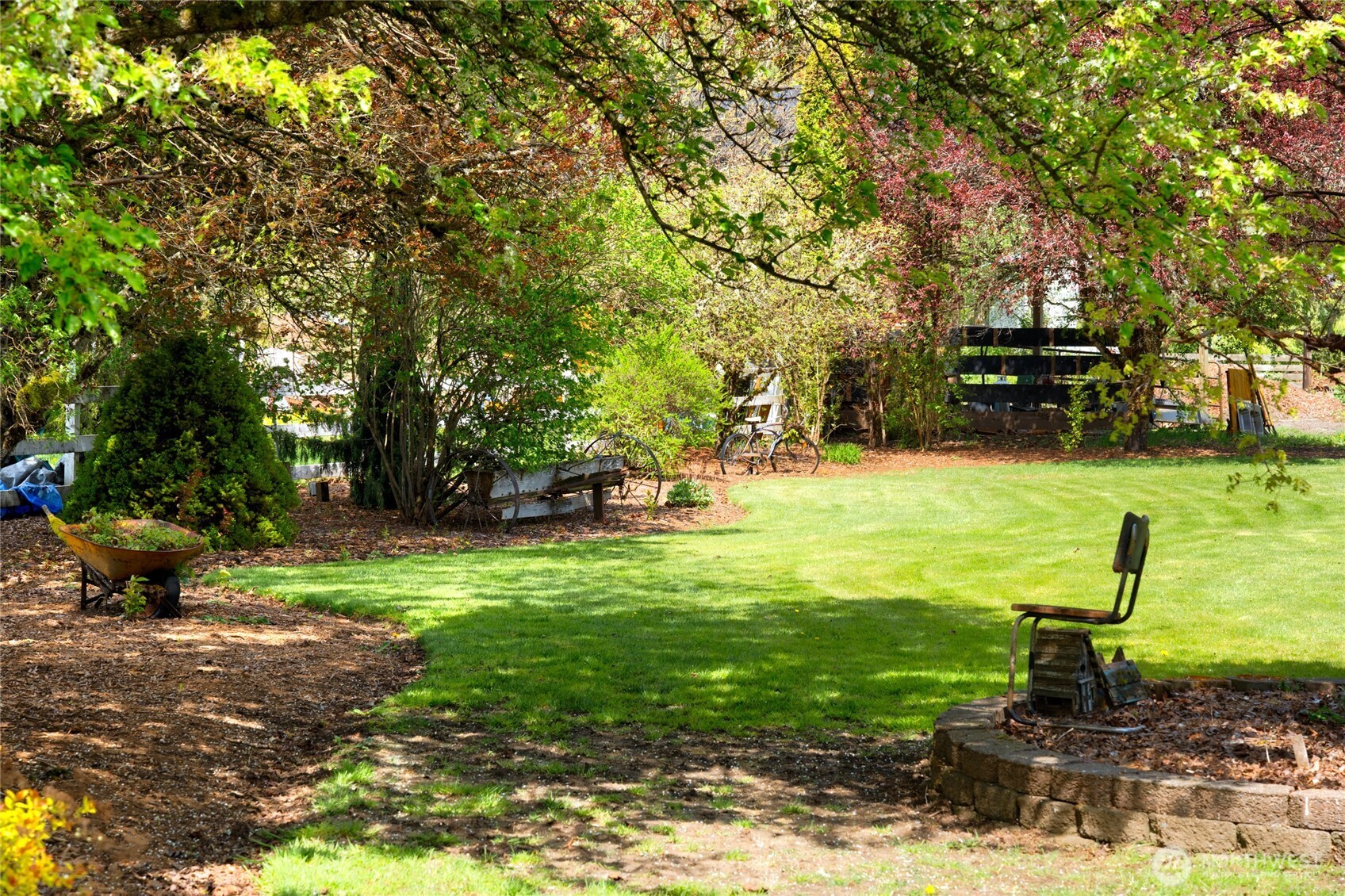 7492 Russell Road , Concrete, WA 98237