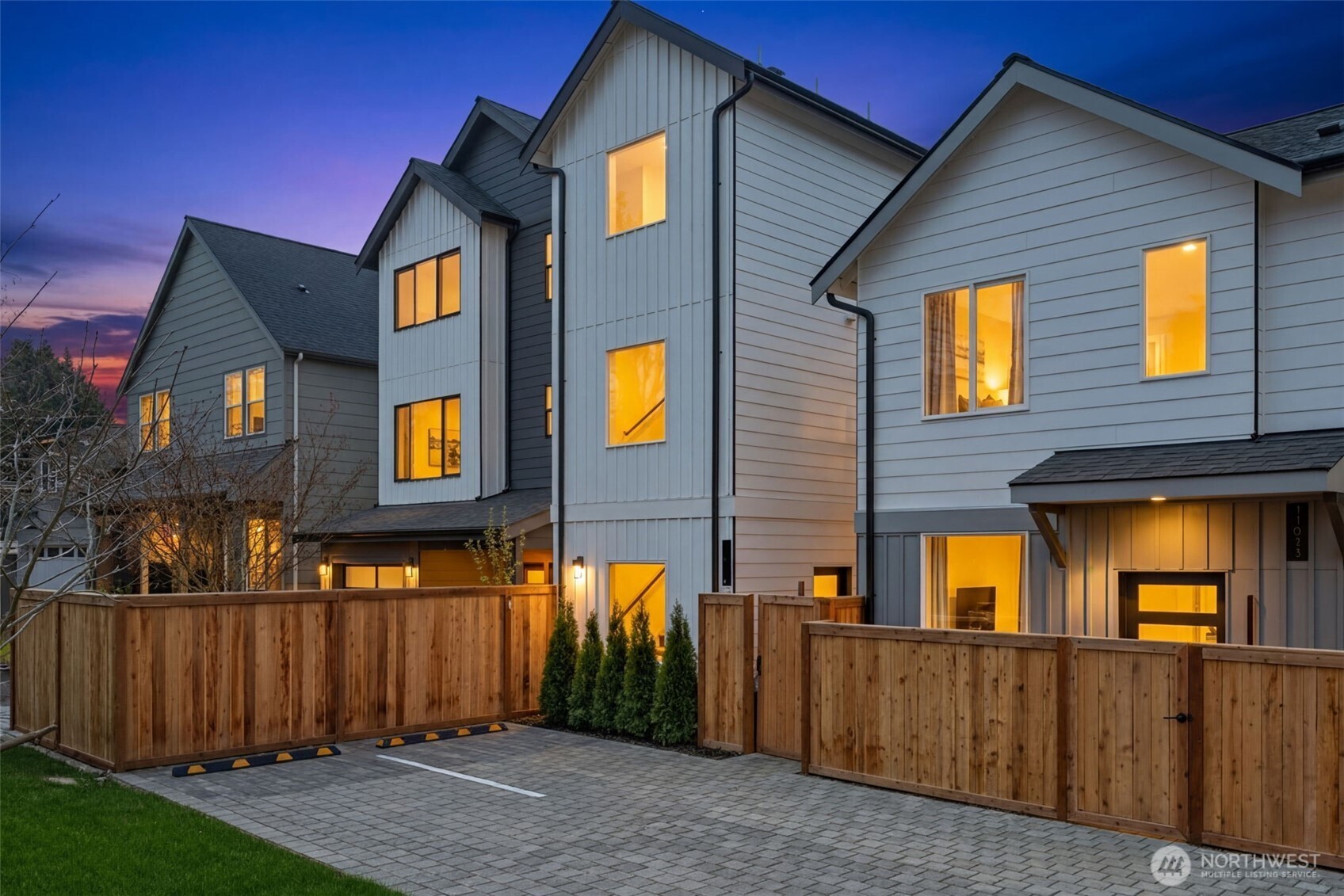 11011 Goodwin Way NE #B, Seattle, WA 98125