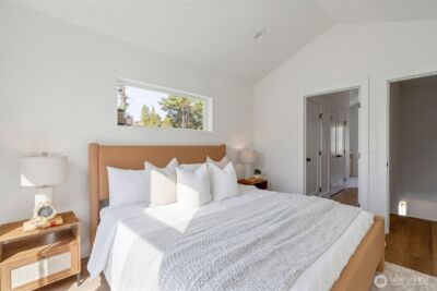 11011 Goodwin Way NE #B, Seattle, WA 98125 - Photo 14