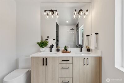 11011 Goodwin Way NE #B, Seattle, WA 98125 - Photo 16