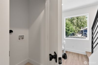 11011 Goodwin Way NE #B, Seattle, WA 98125 - Photo 24