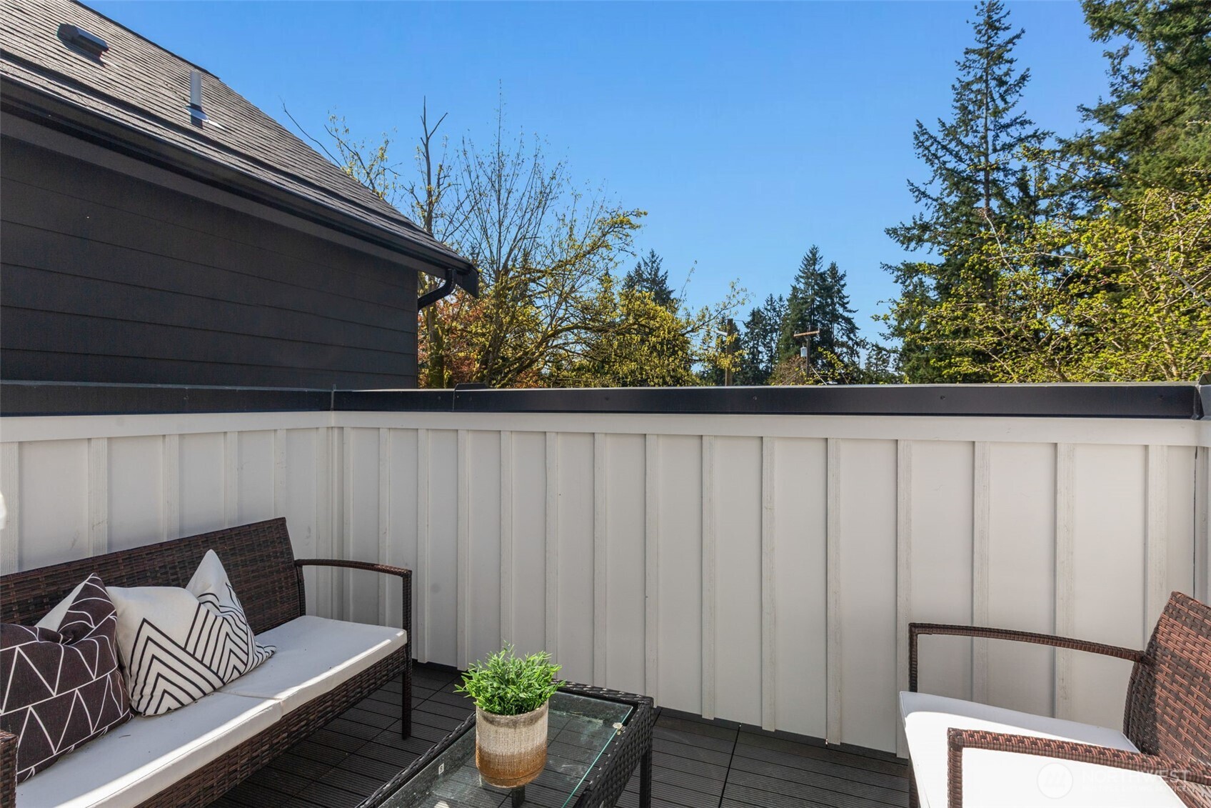 11011 Goodwin Way NE #B, Seattle, WA 98125