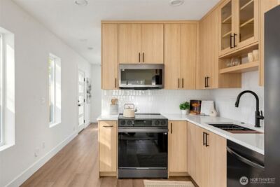 11011 Goodwin Way NE #B, Seattle, WA 98125 - Photo 8