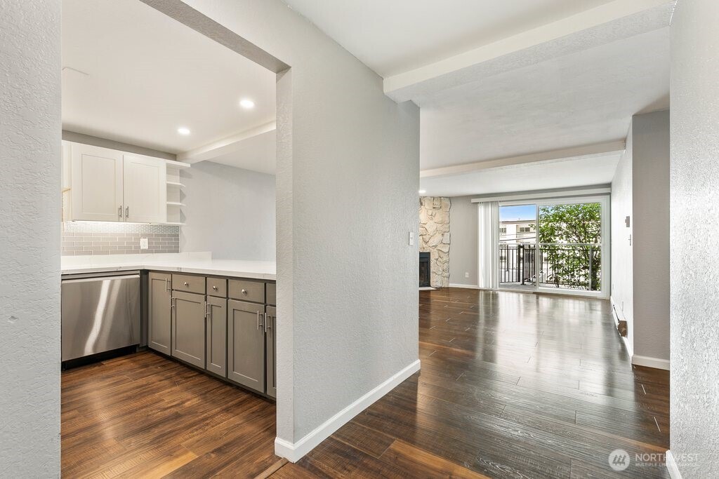 1515 12th Avenue S #102, Seattle, WA 98144