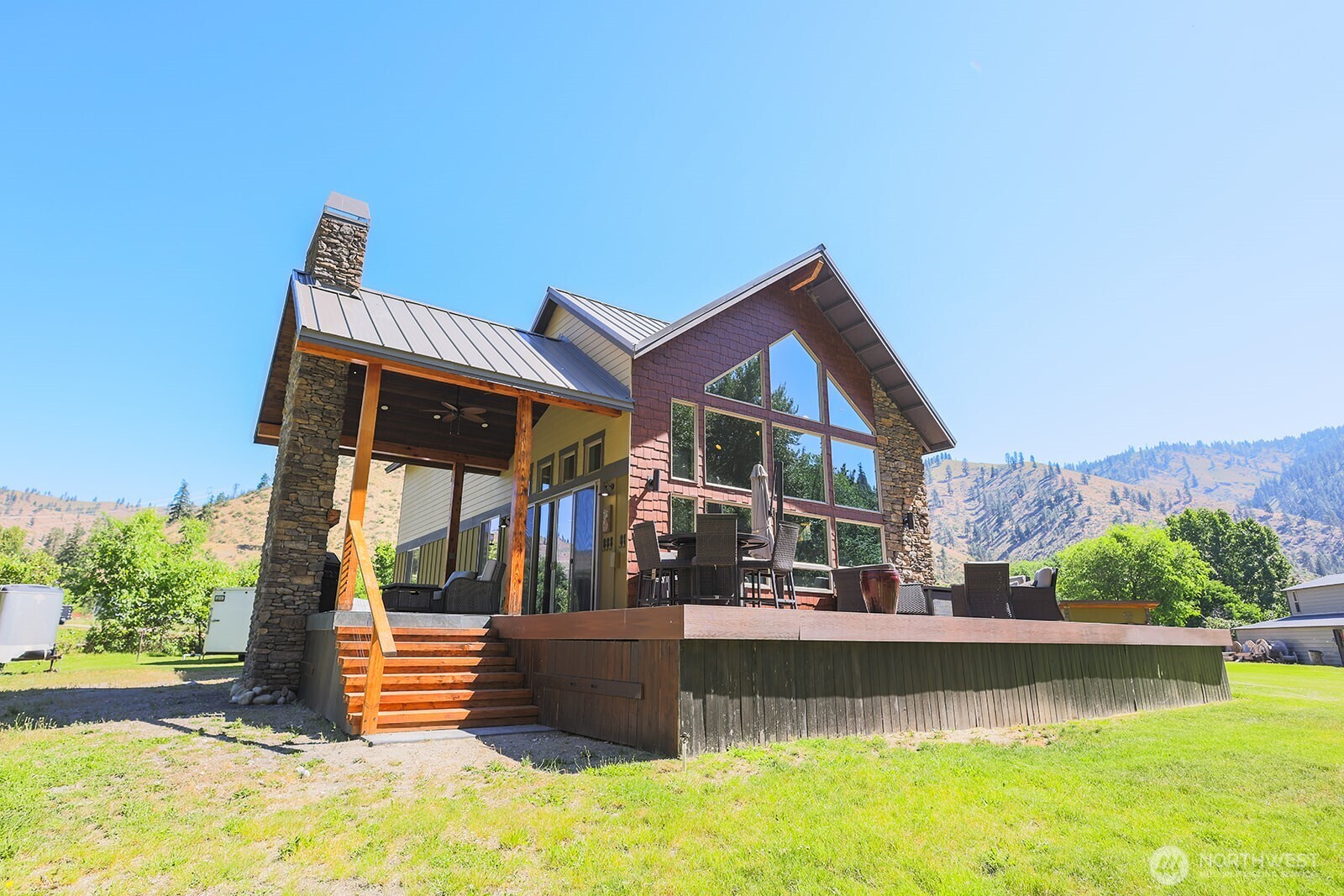 180 Country River Lane , Entiat, WA 98822