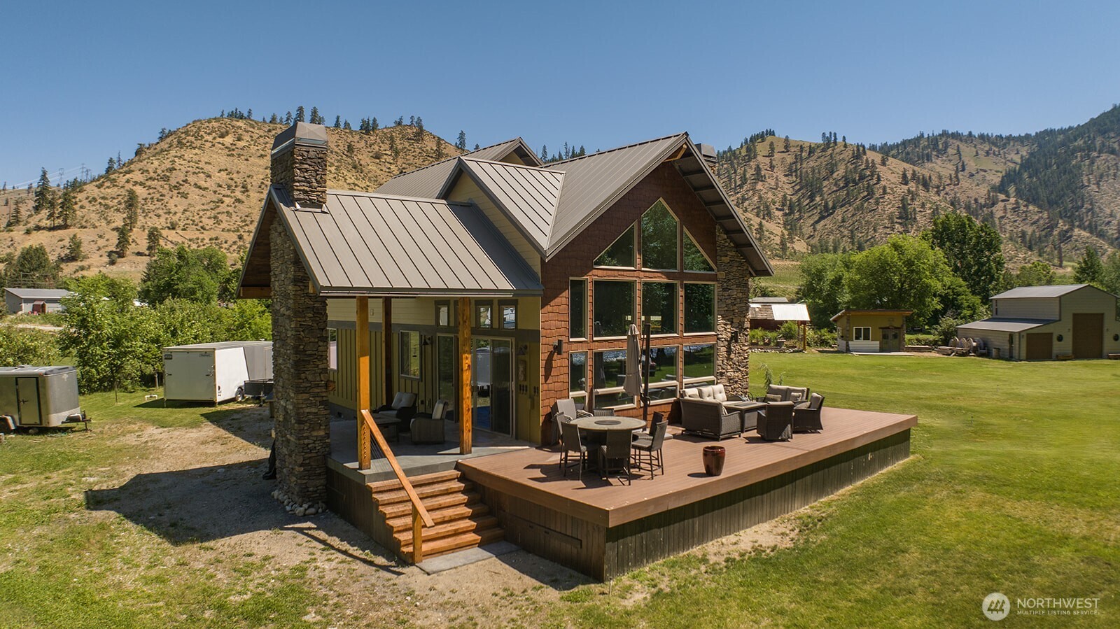 180 Country River Lane , Entiat, WA 98822