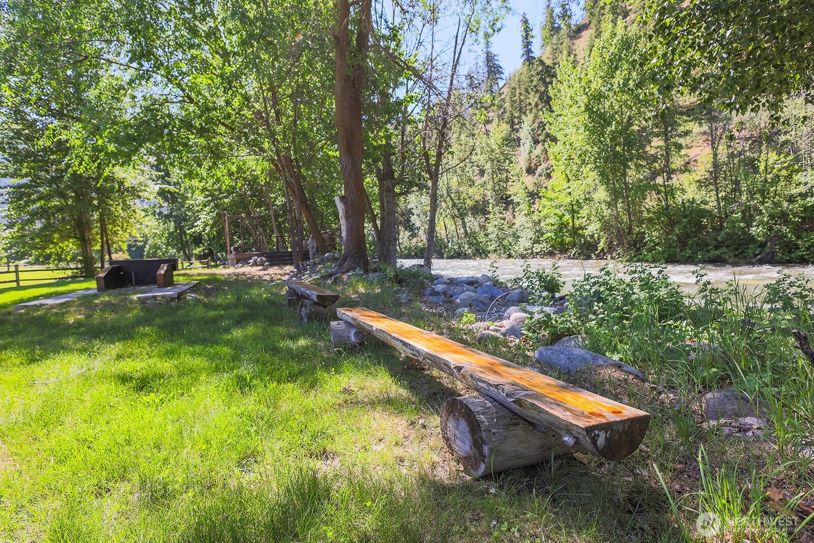 180 Country River Lane , Entiat, WA 98822