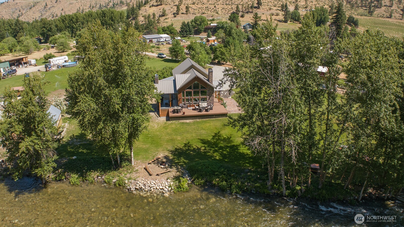 180 Country River Lane , Entiat, WA 98822