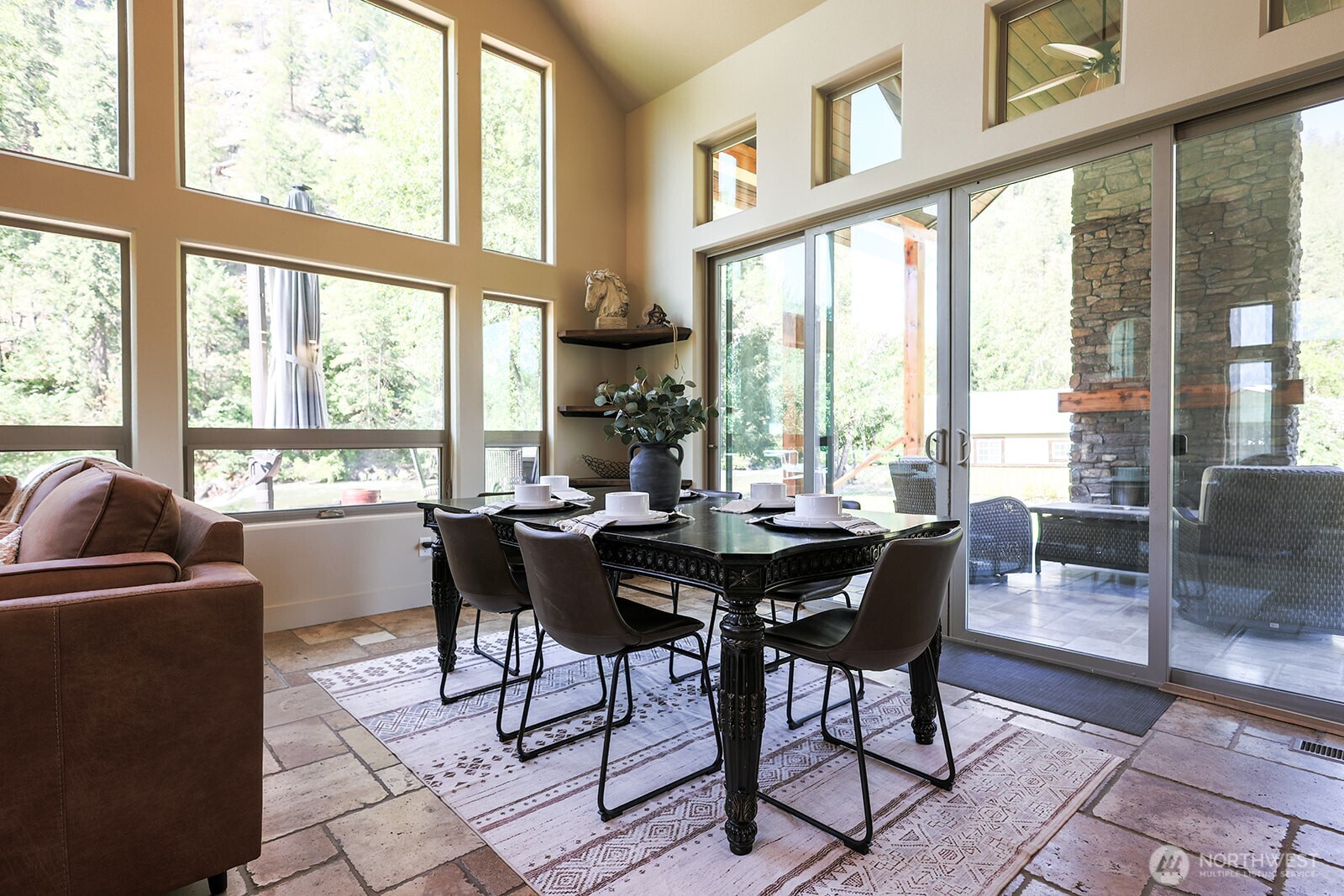 180 Country River Lane , Entiat, WA 98822