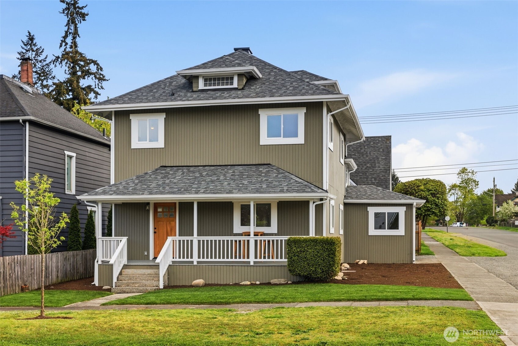 424 S Wright Avenue , Tacoma, WA 98418