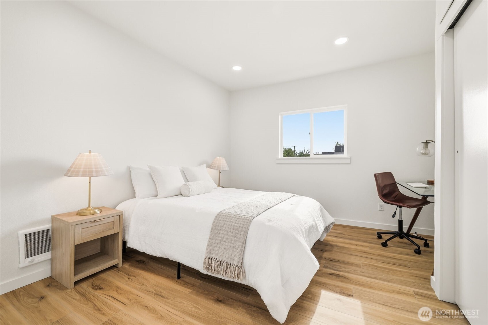 424 S Wright Avenue , Tacoma, WA 98418