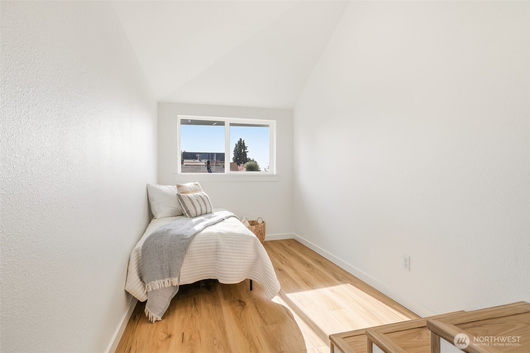 424 S Wright Avenue , Tacoma, WA 98418