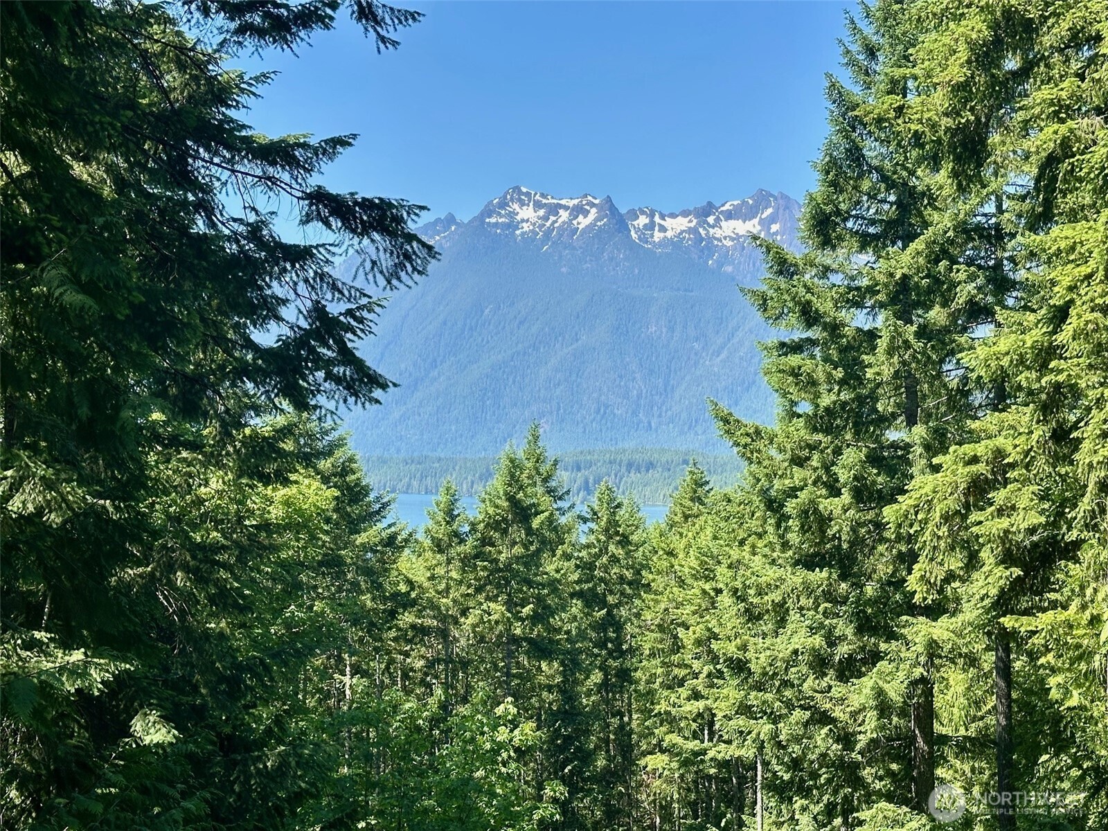 5154 N Lake Cushman Road , Hoodsport, WA 98548