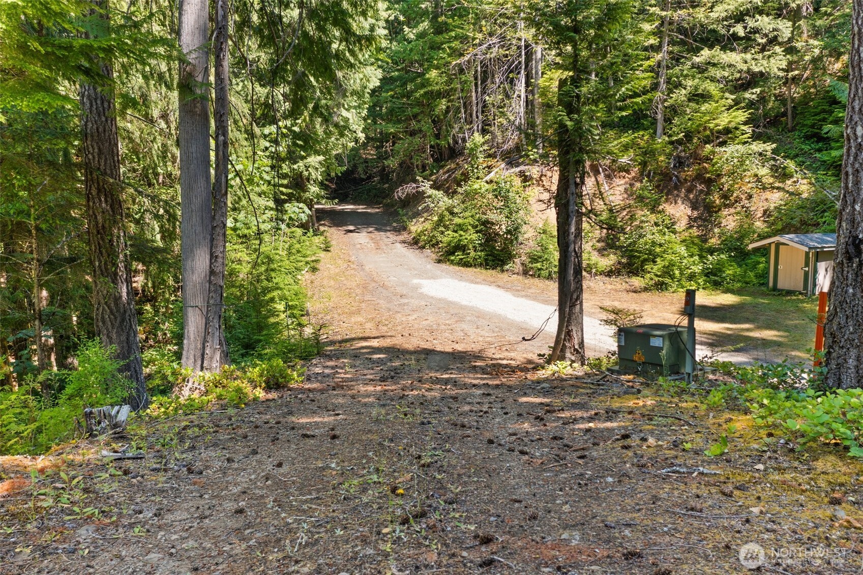 5154 N Lake Cushman Road , Hoodsport, WA 98548