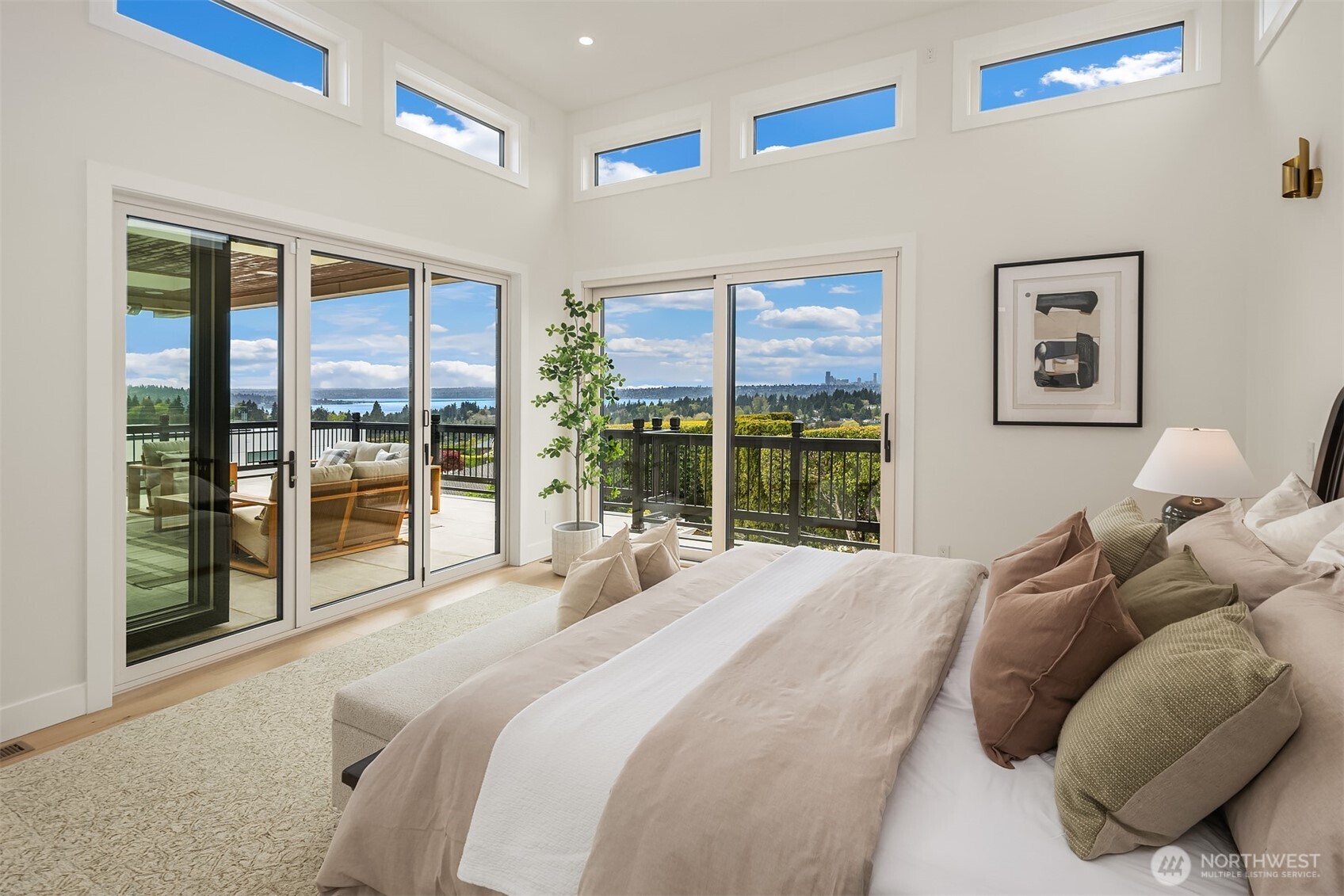 1810 91st Place NE, Clyde Hill, WA 98004