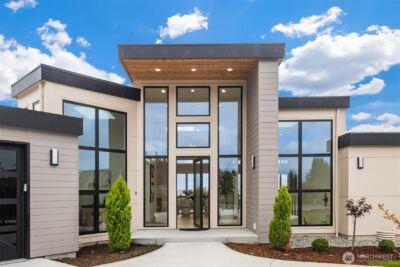1810 91st Place NE, Clyde Hill, WA 98004 - Photo 2