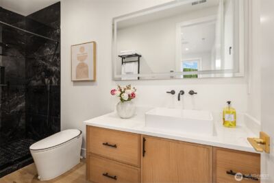 1810 91st Place NE, Clyde Hill, WA 98004 - Photo 29