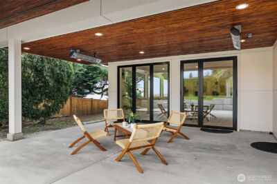 1810 91st Place NE, Clyde Hill, WA 98004 - Photo 36
