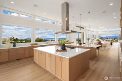 1810 91st Place NE, Clyde Hill, WA 98004 - Photo 5