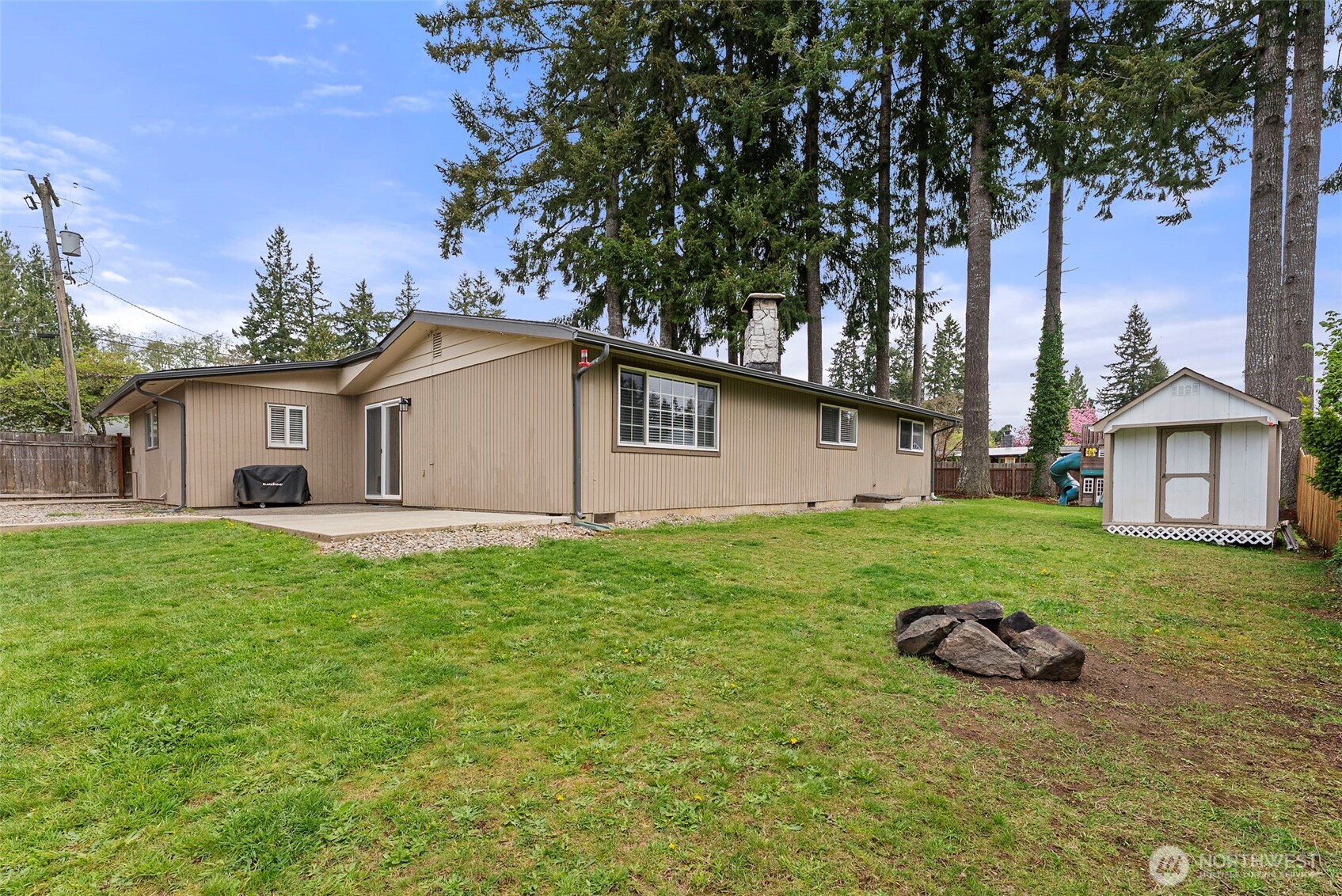 103 Hillcrest Drive , Elma, WA 98541